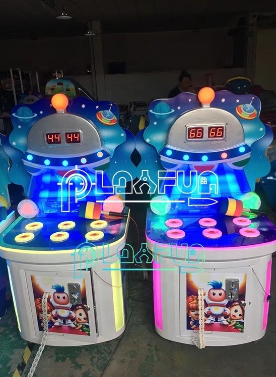 Spielen Sie Spaß in Innenräumen Arcade Spiele Whack-a-Mole Space Frog Park Sprung Hammer Schlagen Arcade-Maschine Kinder Spiel