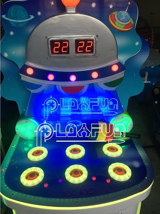 Spielen Sie Spaß in Innenräumen Arcade Spiele Whack-a-Mole Space Frog Park Sprung Hammer Schlagen Arcade-Maschine Kinder Spiel