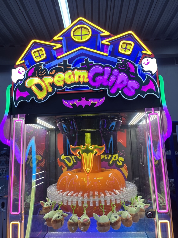 Dream Clips Coin Operated Gift Game With Controllable 60-Clip Clamp Vending Machine Snack Gift Machine