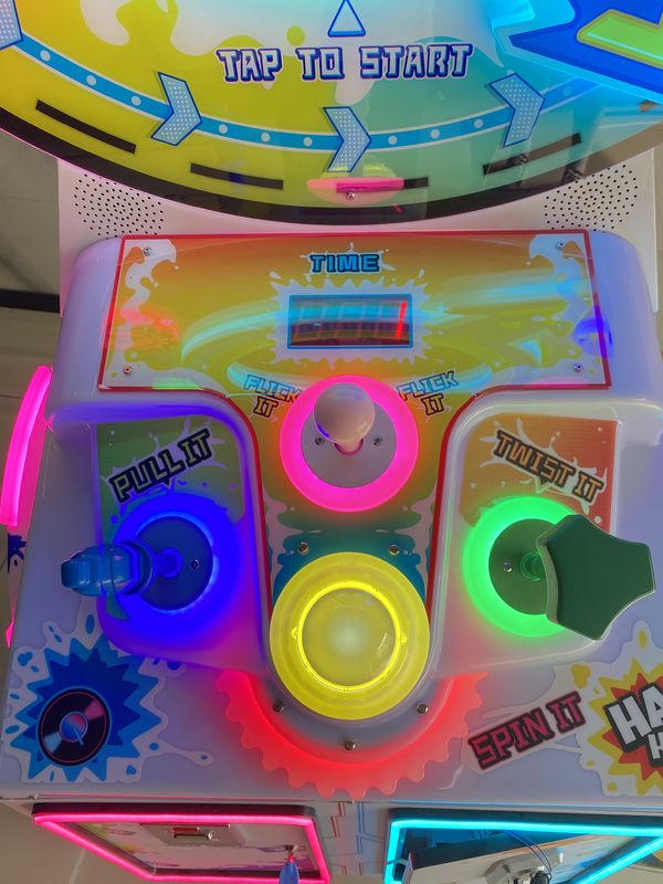 Coin Operated Game Challenge It Amusement Machine Bop It Game For FEC Kids And Adults